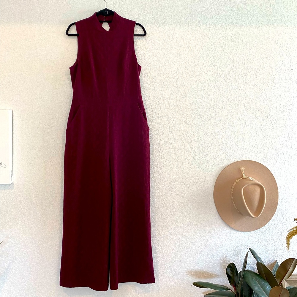 AMAZING burgundy full jumpsuit (M)